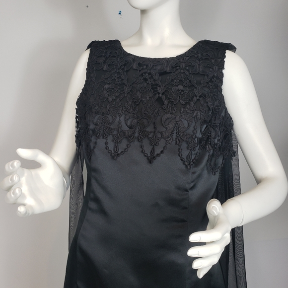 Evening Ball Gown - Picture 4 of 11